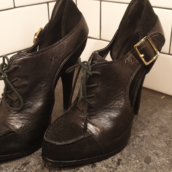 ELIZABETH AND JAMES Booties - sz 8 - Picture 2 of 8